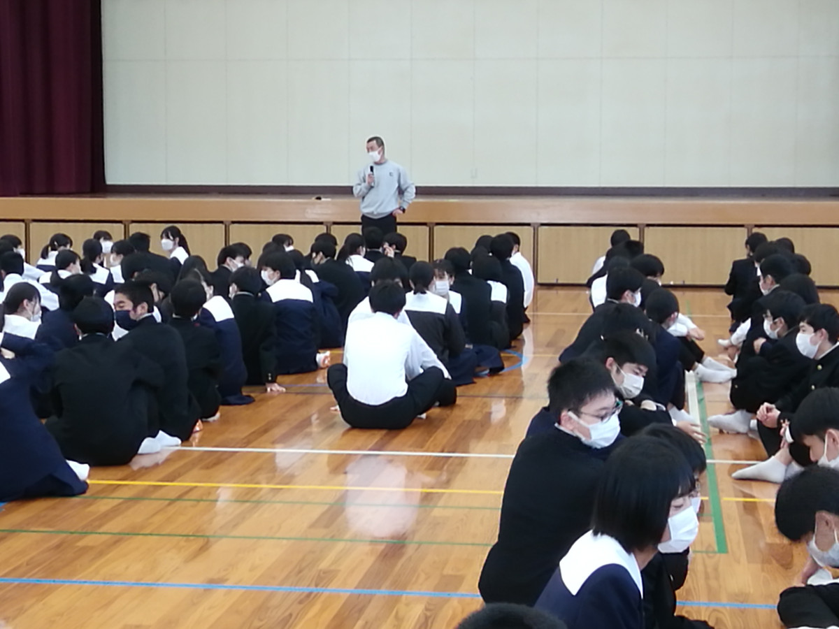 指宿市立指宿商業高等学校 学年別朝礼